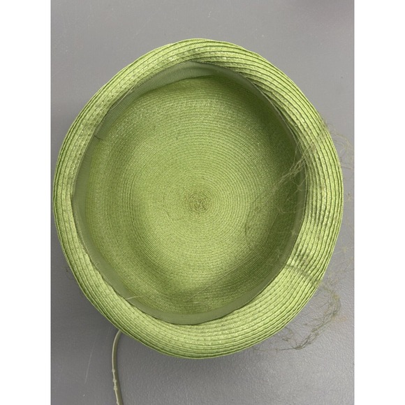 Vintage Union Made Lime Green Hat with Bow /charms Midcentury Fascinator #24‎ - Picture 6 of 7